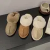 Nueva colección de invierno: Pantuflas cómodas, planas y mullidas con diseño de punta cerrada, forradas de felpa cálida, aptas para uso interior y exterior, con suela suave y forro de algodón afelpado