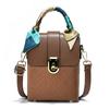 Bolsa Pequena de Mão Fresca e Moderna para Mulheres 2025 Novo Outono e Inverno Roupa de Trabalho Versátil Bolsa Quadrada Pequena Bolsa Transversal de Ombro Único