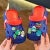 EVA Verano Nuevo Lindo Dibujos Animados Niños Niñas Zapatos de Agujeros Antideslizantes Resistentes al Desgaste Transpirables Zapatos de Agujeros para el Hogar