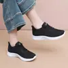 Zapatos Deportivos de Malla Flyknit para Mujer Verano Huecos Transpirables Suela Suave Zapatos para Caminar Multicolores Tallas Grandes Casuales Zapatos para Correr Venta al por Mayor