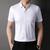Camisa de verano nueva de color sólido, camisa de manga corta para hombre 2023, camisa de media manga transpirable sin costuras para hombre