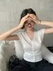 Novo Estilo de Verão Top de Tricô Hong Kong Retrô com Decote V de Manga Curta e Design de Cardigã Falso, Cintura Marcada, Emagrecimento, Top Feminino Versátil