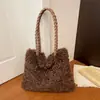 2026 Inverno Nova Bolsa Tote de Lã de Cordeiro Retrô Feminina Grande Capacidade Bolsa para o Dia a Dia Toque de Luxo Bolsa Peluda Bolsa de Ombro Único
