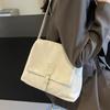Bolsa Tote para Mujer 2026 Nueva de Gran Capacidad Bolsa para Viajes Diarios Otoño e Invierno Mate Retro Versátil Bolso de Hombro con Cadena para la Escuela
