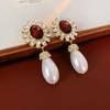 Collar de perlas con forma de gota de agua y diamantes de flores, estilo francés retro, cadena de clavícula, joyería ligera de lujo de alta gama para mujer