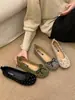 Coleção Outono 2026: Sapatos Rasos Femininos de Bolinhas Estilo Francês, Confortáveis e Perfeitos com Vestidos