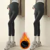 Calças de maternidade para primavera e outono, leggings de outer wear, calças de yoga que não apertam a barriga, roupas de algodão de outono, novo modelo 2026 para início da gravidez, estilo de outono