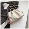 2026 Nova Bolsa de Ombro de Grande Capacidade, Bolsa de Mão Feminina, Estilo Plissado de Alta Qualidade, Design de Nicho, Bolsa Transversal para o Dia a Dia
