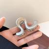 Pinza Metálica Geométrica Estilo Coreano Pequeña Media Recogida Pinza de Tiburón Estilo Frío Pinza para el Cabello Diseño Nicho Sombrerería