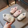 Sapatos para Bebês e Crianças Pequenas 2026 Outono Antiderrapantes Sapatos Infantis para Exterior Sapatos Esportivos Novos Sapatos para Meninas Sapatos Individuais para Bebês