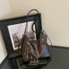 Bolso de hombro de moda nuevo para otoño 2026 transfronterizo, bolso tote cruzado de gran capacidad para el día a día, mochila retro de alta gama