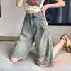 Jeans de Cinco Puntos Rasgados Color Gris Cemento para Mujer Verano 2025 Delgados Sueltos de Cintura Media Forma de Pera Pantalones Cortos de Cinco Puntos Nostálgicos