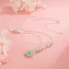 Collar Colgante de Jade Hetian de la Paz para Mujer, Cadena Clavicular Artística Retro, Jade de Imitación de Alta Gama, Nuevo Estilo Chino Regalo de Cumpleaños