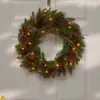 Popular corona navideña artificial de Amazon para fiestas, reuniones, adornos de puerta y decoración de escaparates de centros comerciales