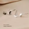 Fanghang Nuevo Pendientes Negros Semicirculares de Plata de Ley S925 para Mujer Combinan con Todo Estilo Frío de Arco Pequeño Pendientes Blancos Exquisitos