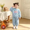 Conjunto Plus Size de Veludo para Meninas Estilo Coreano Outono/Inverno Doce Blusa Nova Moletom com Capuz de Desenho Calças Jogger Conjunto Elegante de Duas Peças