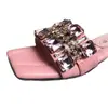 2026 Nuevo Estilo de Verano Ropa Exterior de Color Caramelo para Mujer Elegantes Zapatillas Planas de Punta Cuadrada y de Hada con Punta Abierta y Pedrería, Moda Francesa