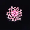 Accesorios de Ropa para Mujer de Alta Calidad que Conservan el Color Broche de Copo de Nieve Perla Cristal Broche Exquisito de Flor Corsage en Stock
