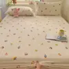 Lençol de Cama de Leite Espesso de Inverno Ajustado Peça Única Quente Cobertura de Lençol de Cama de Coral Fleece Cobertura de Colchão com Veludo Adicional Cobertura Protetora Conjunto de Três Peças