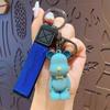 Corbata de cuello creativa con pegamento de gota, llavero colgante de oso, oso lindo, llavero para llave de coche, colgante para bolso, pequeño regalo al por mayor