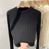 Suéter de malha redondo com ombros normais, modelagem slim e design cuidadoso para mulheres, com toque outono/inverno, suéter base macio e aderente, top pequeno para usar por baixo