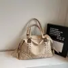 Bolso Cruzado Retro para Viaje para Mujer 2026 Nuevo de Moda Genial Bolso Tote con Remaches Gran Capacidad Bolso de Mano para Viaje