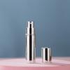 Frasco de Perfume Pequeno Reto com Diamantes Incrustados de Luxo Leve, Frasco Cosmético para Água, Frasco Spray Portátil para Viagem, Frasco de Pressão Exquisito Novo