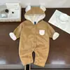 Ropa de invierno hecha a medida para bebés recién nacidos, mameluco con forro polar, nueva colección, unisex, diseño de oso súper lindo, engrosado para mayor calidez