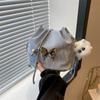 Estilo coreano moda bucket bag mulheres 2024 nova primavera e verão simples borboleta ombro bag nicho textute estilo ocidental saco crossbody