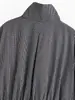 Ropa de mujer de venta caliente transfronteriza en Amazon para el otoño de 2026: Chamarra casual corta holgada con cuello alto de cuadros, cordón ajustable y cierre de cremallera para mujer