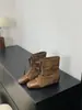 Botas femininas de cano médio com aumento interno de altura, novidade outono/inverno 2026, bico quadrado, patchwork, plissadas, com cadarço, botas da moda de perna larga