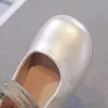 Tênis para Meninas 2025 Primavera e Outono Novos Sapatos Infantis Casuais com Solado Macio Tênis de Treino Alemães Respiráveis Leves para Meninas
