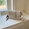 Bolsas de Luxo para Mulheres 2026 Verão Novo Estilo Bolsa de Ombro para o Dia a Dia Moda Simples Design de Nicho Bolsa de Ombro Único Transversal