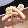 Grampo de cabelo de pelúcia de outono e inverno de alta qualidade para mulheres, grampo de cabelo de tubarão na parte de trás da cabeça, grampo de cabelo grande, acessórios para cabelo