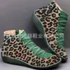 Botas femininas curtas cinzas, novos sapatos femininos de primavera tamanho grande, desejo sapatos de comércio exterior transfronteiriços, vermelho 2021, unissex preto europeu e americano