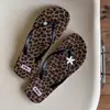 Chinelos Únicos Estilo Deserto com Estampa de Leopardo, Sandálias de Dedo Estrela do Mar Vintage Selvagem para Férias na Praia, Chinelos Femininos