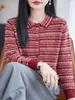 Cardigã de lã jacquard feminino com um padrão jacquard retro e tridimensional, lã macia e confortável, casaco de tricô de abotoamento simples