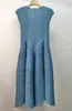 Venda Direta de Fábrica Miyake Pleats Verão Novo Toque de Alto Padrão Saia Botão Cobre Imperfeições Emagrecimento Temperamento Cintura Marcada Vestido