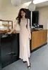 Nueva colección de otoño e invierno: elegante vestido de punto con cuello en V y manga larga, estilo francés, ajustado y favorecedor, perfecto como suéter o vestido largo
