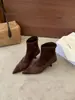 Botines elegantes de punta fina, ajustados y de tacón alto, colección otoño 2026, diseño de hebilla cuadrada elegante, botines de gamuza con patchwork para mujer