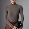 Primera línea de prêt-à-porter Yangzi de lana fina 100% para mujer, cuello semi-alto, corte ajustado, efecto adelgazante, suéter de punto