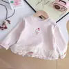 Camiseta para Niñas de Primavera y Otoño, Ropa Elegante para Bebés, Marca Única y de Moda Infantil, Versión Coreana, Fresca y Dulce con Adorno de Encaje de Lunares, Camiseta Básica