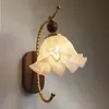 Lámpara de pared para sala de estar estilo medieval, vidrio retro francés, accesorio de iluminación de alta gama acogedor para dormitorio, mesita de noche, pasillo, pasillo casagd