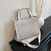 Bolsa de Ombro Grande Capacidade Personalidade Moda Tendência Bolsa Tote Simples Xadrez Nova Bolsa de Mão para o Dia a Dia 2025 Bolsa de Pendurar
