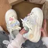 Zapatos de Pan con Suela Gruesa de Diseño de Nicho para Mujer 2025 Nuevo Otoño Zapatos Lindos Estudiante Deportes Dedo Gordo Zapatos Blancos