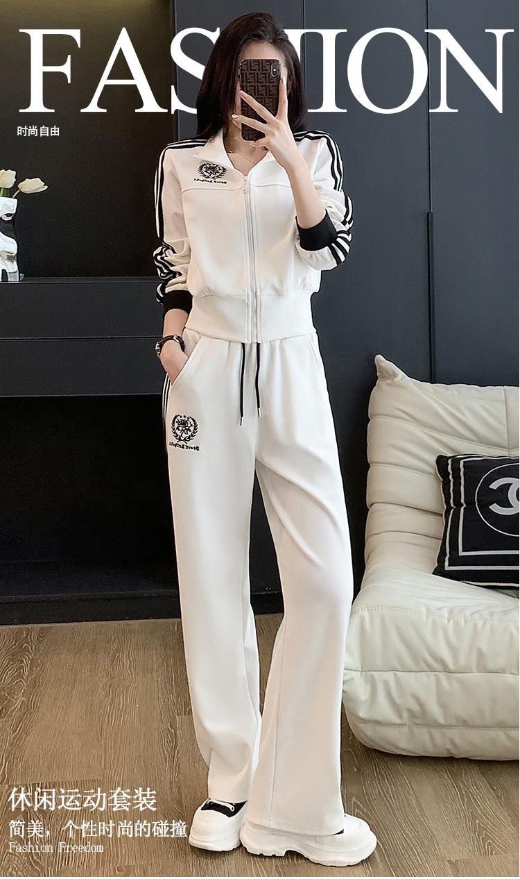 跨境淘货源分销2023秋冬季新款街头潮流减龄小个子爆款欧货网红款运动套装休闲运动气质休闲时尚流行新款秋装秋装女装时尚套装套装女装秋季套装女套装女女士运动服女装两件套套装卫衣套装休闲套装秋季套装女装时尚套装盐系休闲套装女装2023百搭设计感小众洋气欧货阿里国际站跨境采购Cross-border, shopping source, foreign trade, export, distribution 2023 fall, winter, new, street trend, explosive, European goods, network red, sportswear, leisure sports, temperament leisure, fashion popular, new autumn wear, autumn women's wear, fashion suit, women's wear, women's wear, women's wear, women's sportswear, women's two-piece, hoodie suit, casual suit, autumn suit, women's wear, Fashion suit salt department, casual suit women's dress, Ali International Station, cross-border procurement