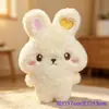 Pingente de pelúcia popular com guizo, chaveiro de gatinho fofo, enfeite para pendurar, brinquedo de pelúcia de máquina de pegar bichinhos de pelúcia