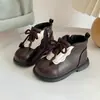 Botines estilo Martin para niña, botines cortos forrados de felpa para otoño e invierno, zapatos pequeños de piel para bebé, zapatos para caminar de suela suave, zapatos de algodón para niños