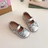 Zapatos de Cuero para Niñas Suela Blanda 2025 Verano Nuevo Plata Zapatos de Princesa para Niños Lazo Niña Bebé Zapatos Individuales
