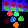 Rinestones Neón Cosidos a Mano Triángulo Gordo Piedras Biseladas Cosidas a Mano Accesorios de Rinestones Fluorescentes Ropa DIY Accesorios para Vestidos de Boda Decoraciones